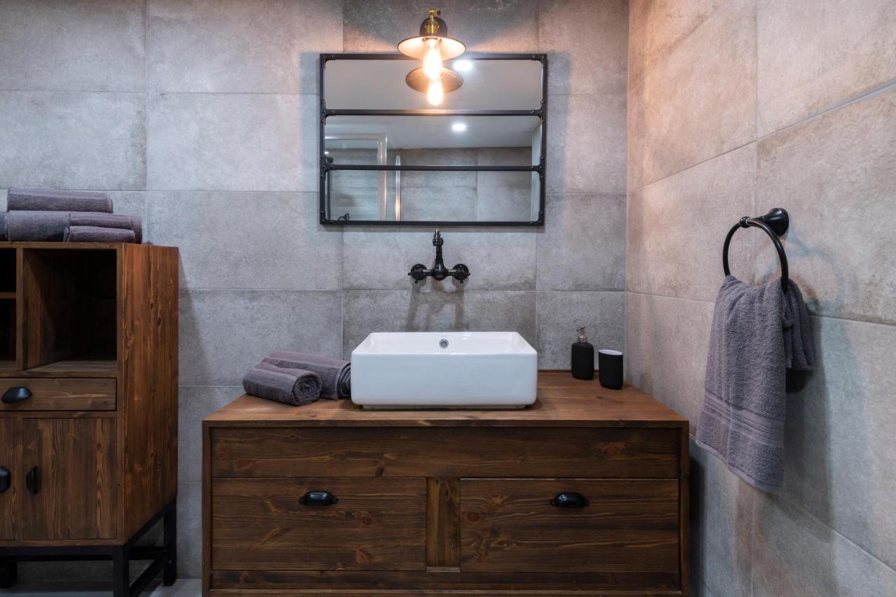 248 Boutique Studios, Слима Екстериор снимка